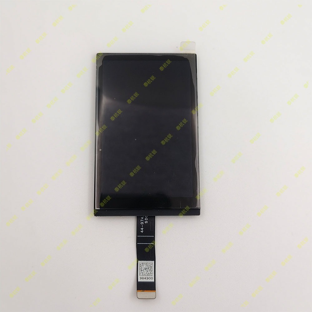 شاشة عرض LCD لجهاز Insta360 X4 - مراجعة Insta360 Camera X4 وسعره